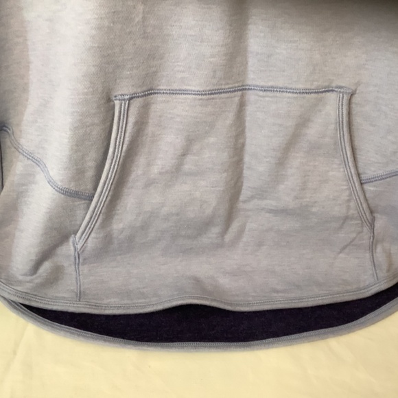 EUC LuLulemon Blue hoodie sz. 8 - Picture 4 of 11